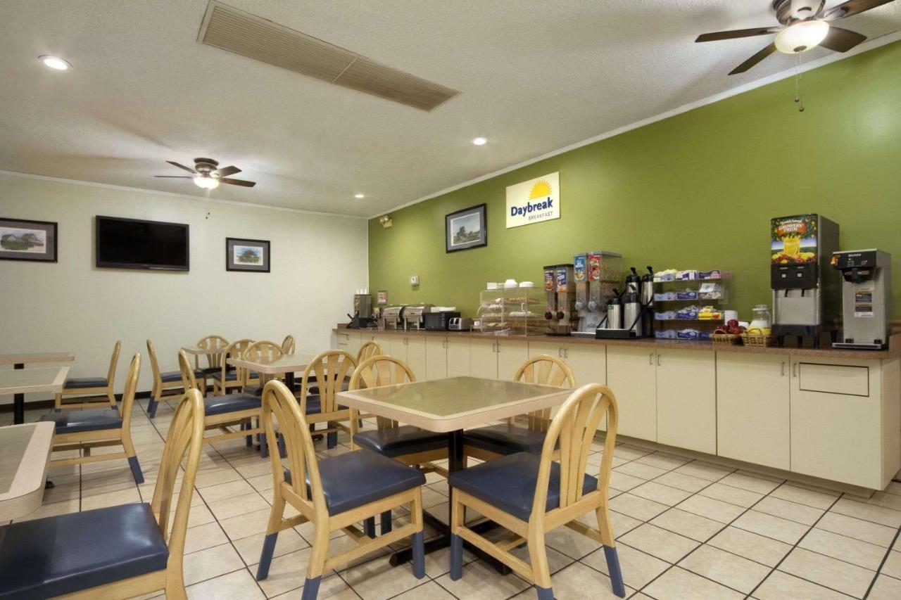 Days Inn By Wyndham Hardeeville/ I-95 State Line Exterior foto